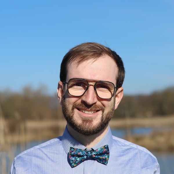 A portrait photo of Timo Speith